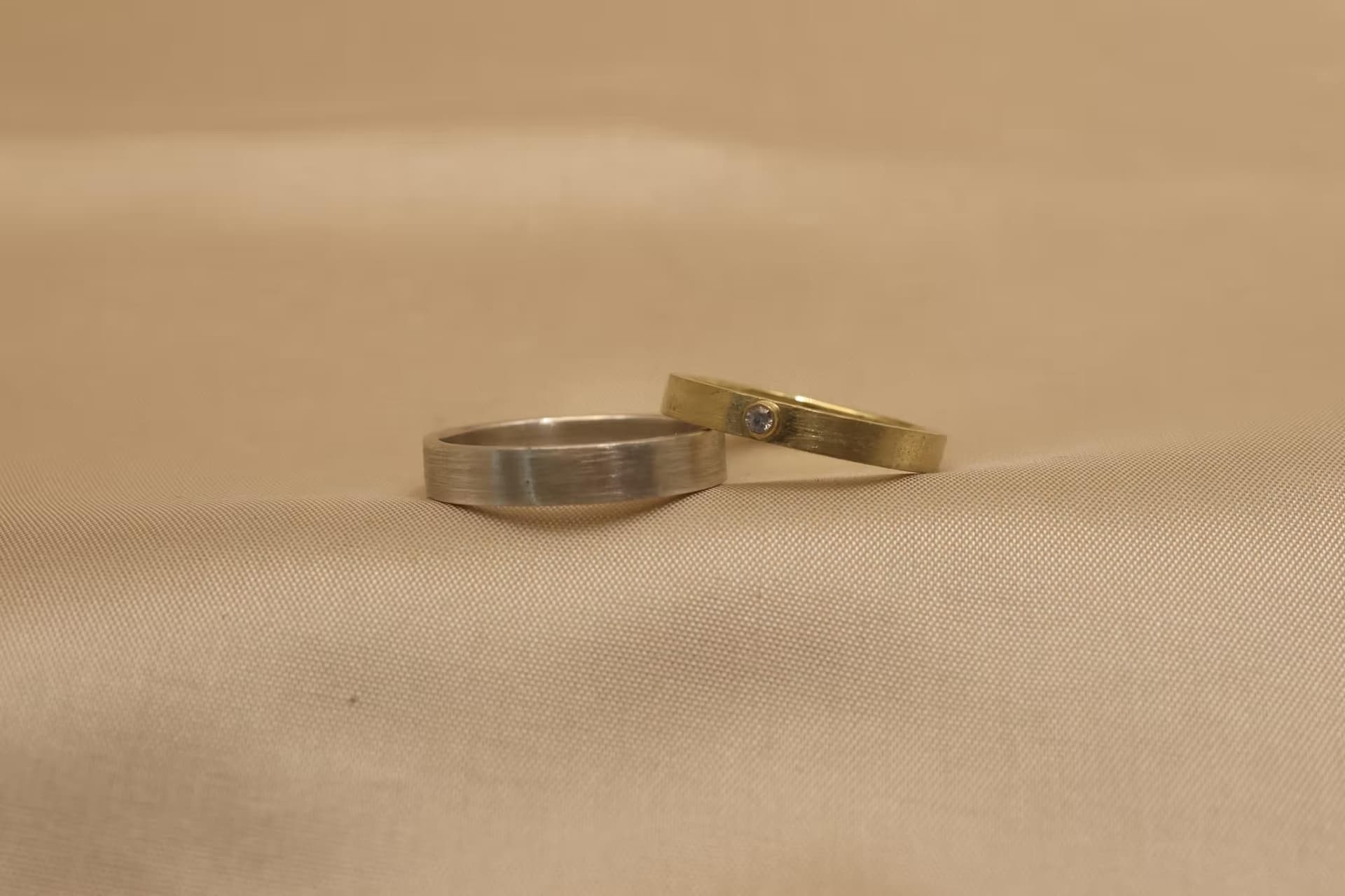 Trouwringen strak mat